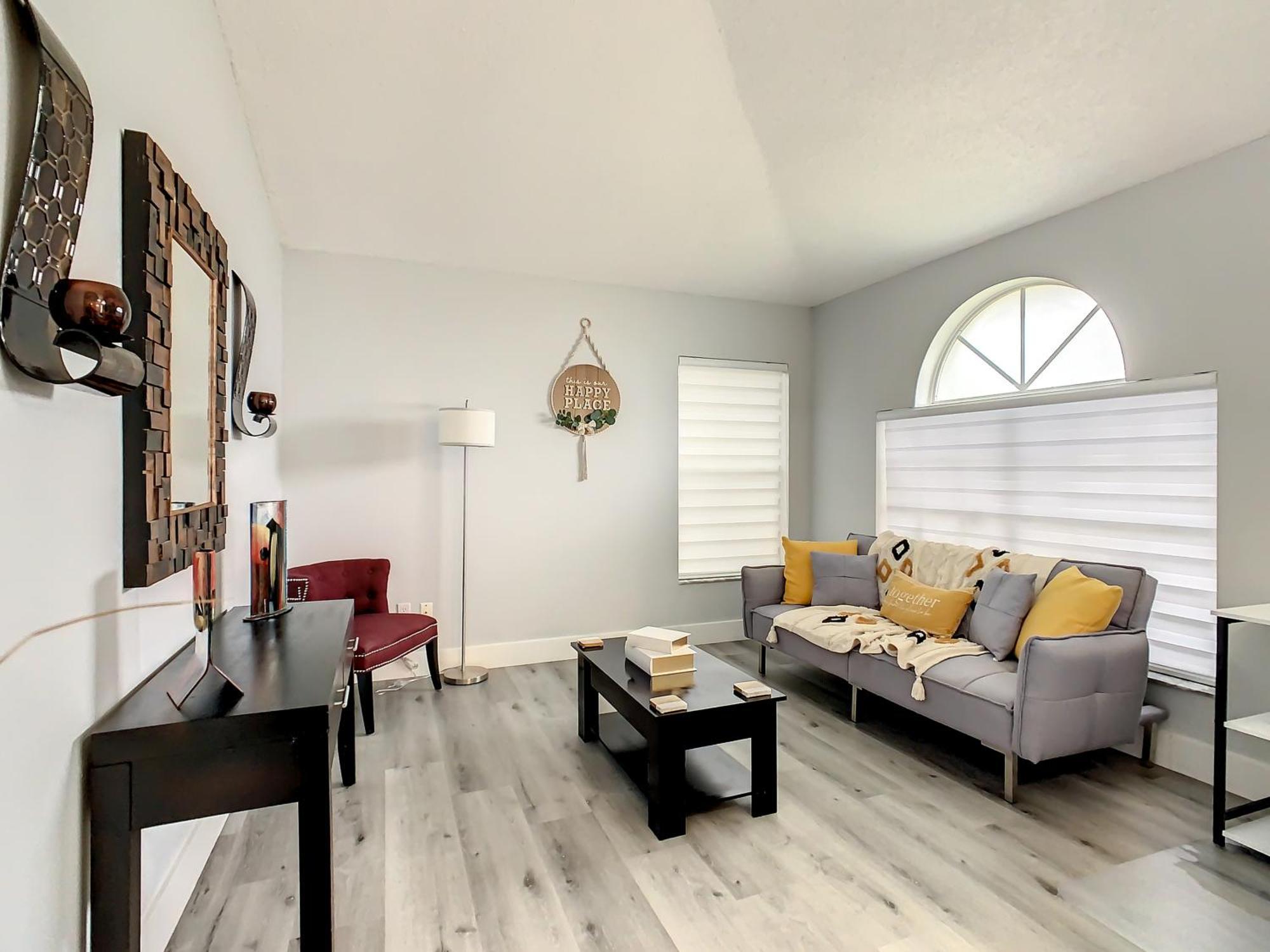 Casita Mi Encanto A Cozy & Spacious House, 4-bedroom 3-bath & Pool Casa de Férias